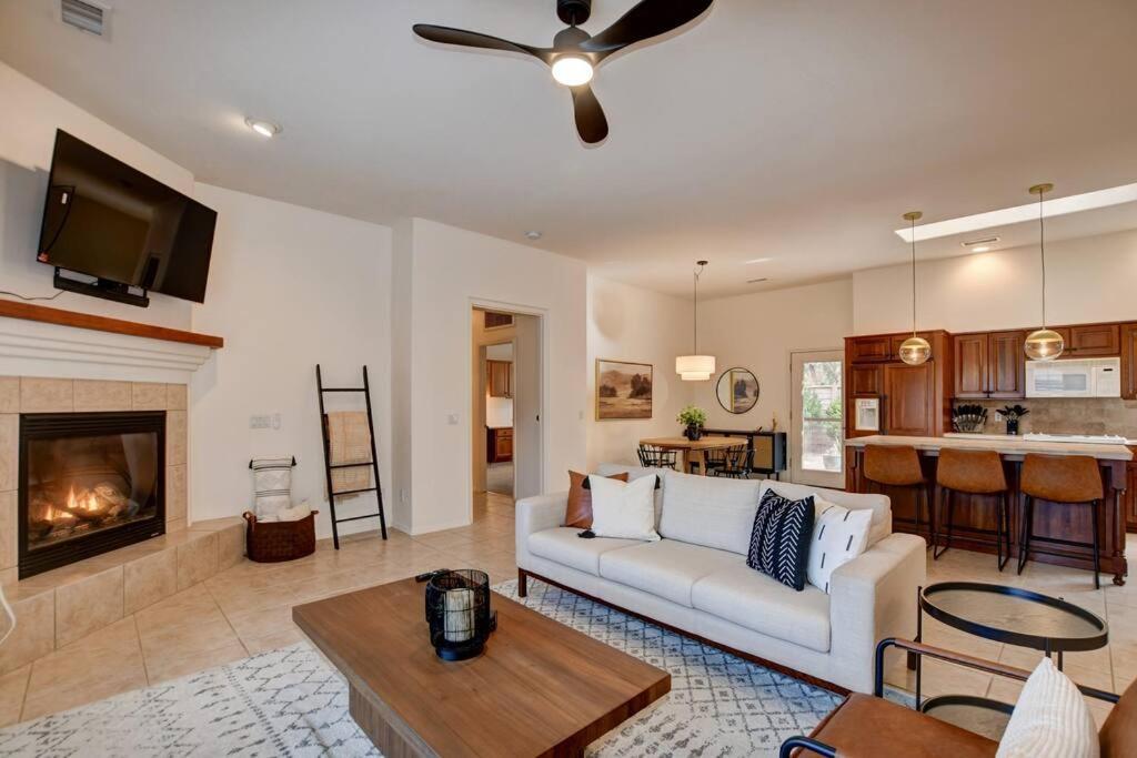 Villa Sedona Retreat W/ Tesla Mobile Charger Extérieur photo